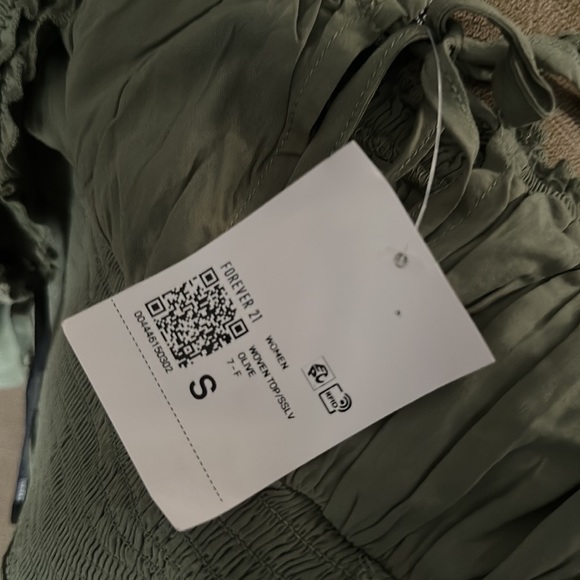 Forever 21 woven off the shoulder top - Picture 5 of 5